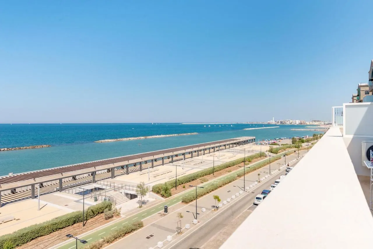 Waterfront Apartment With Seaview Balcony Bari