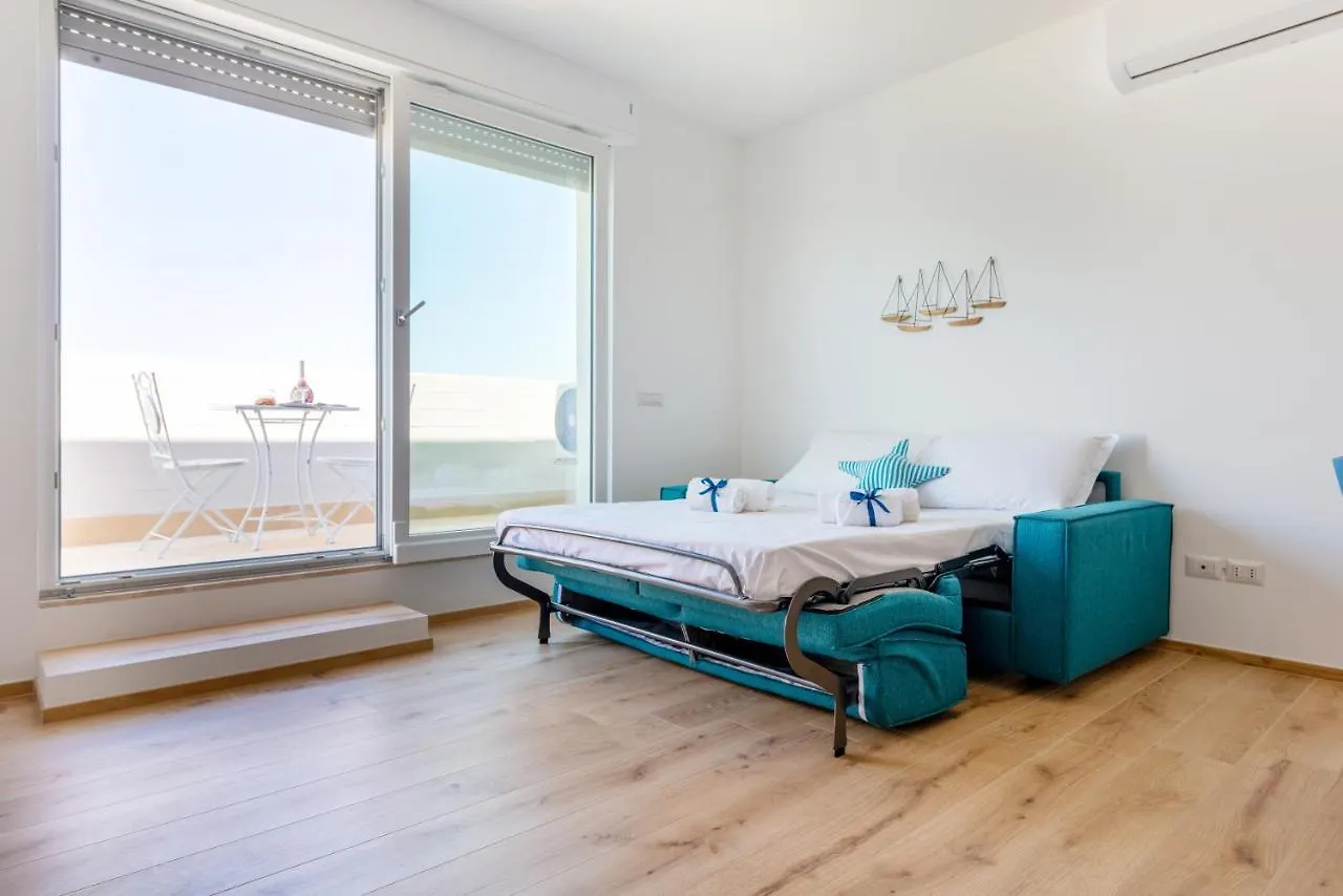 Waterfront Apartment With Seaview Balcony Bari