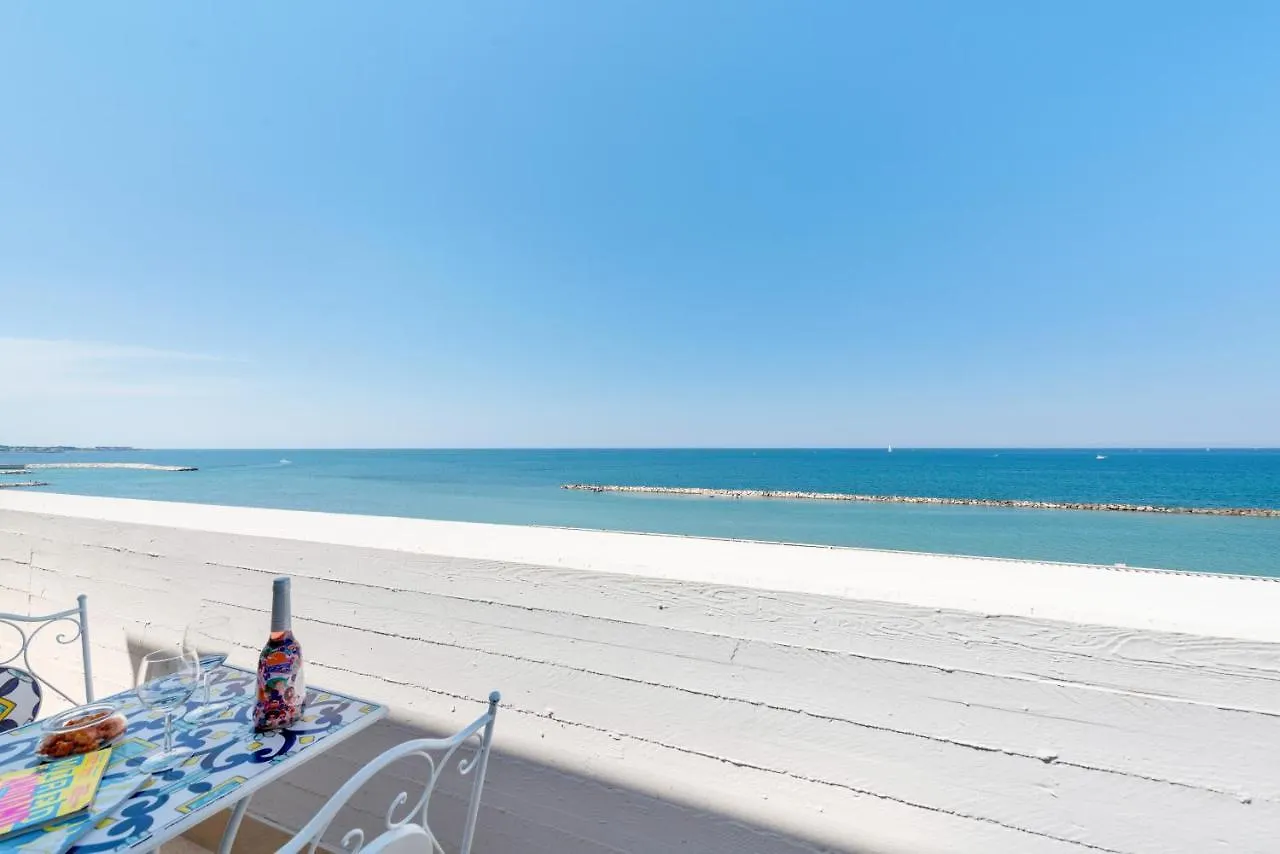 Waterfront Apartment With Seaview Balcony Bari