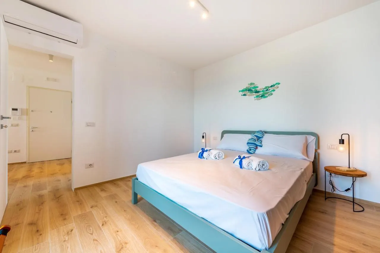 Waterfront Apartment With Seaview Balcony Bari